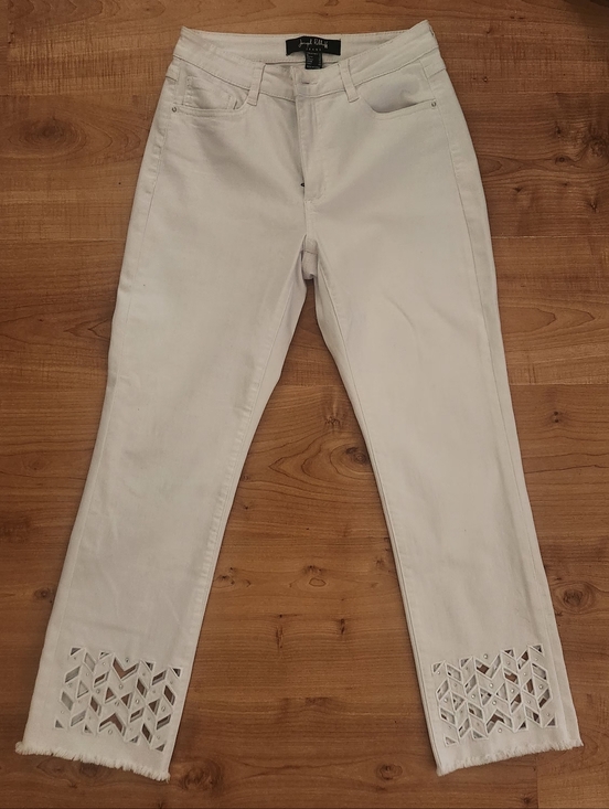 Joseph Ribkoff Denim - Joeseph Ribkoff White Cropped Jeans with Laser-Cut Hem Detail